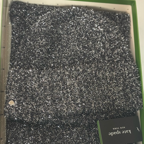 KATE SPADE METALLIC BEANIE & SCARF BOXED GIFT SET IN GUNMETAL - Picture 6 of 7